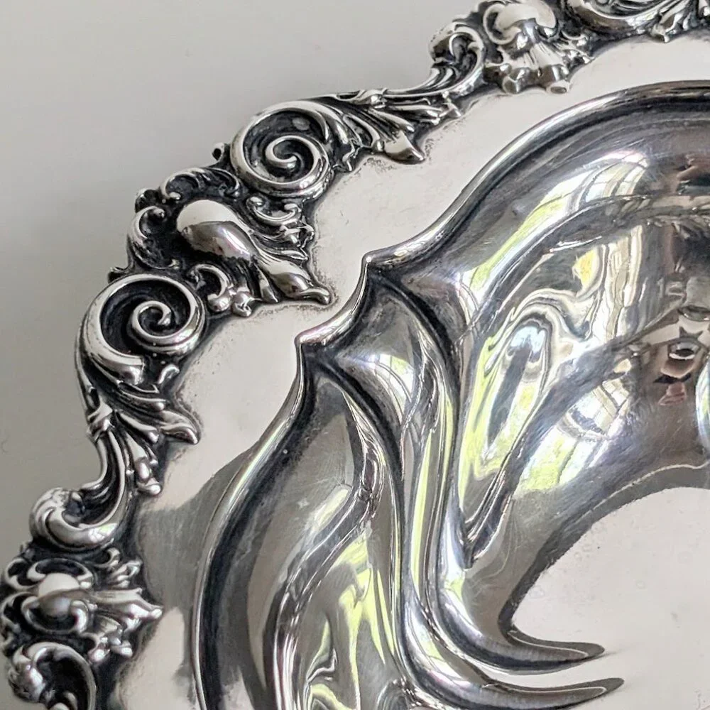 Meriden Britannia Company Sterling Silver Foliate Scrolls Art Nouveau Bowl 8.5" - Picture 5 of 12